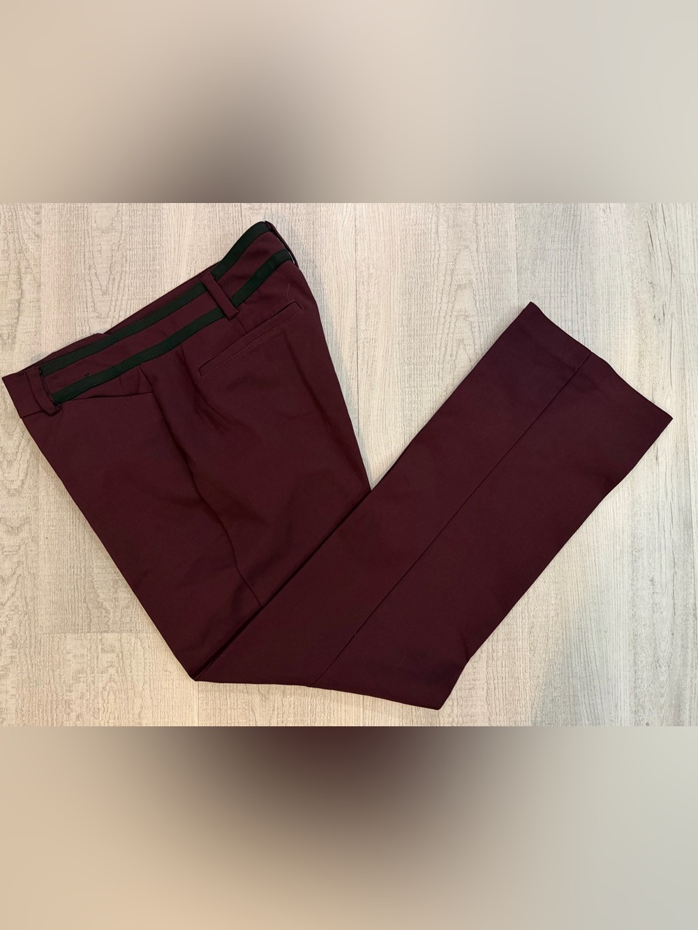 EUC NY&Co. Burgundy w/Black contrasting trim along waist Dress Pants. Size 10